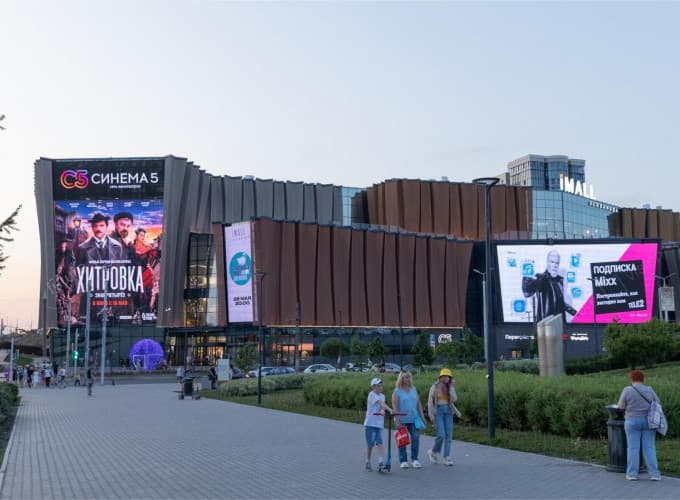 3 медиафасада для ТЦ iMALL Эспланада, город Пермь